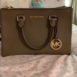 Michael kors satchel